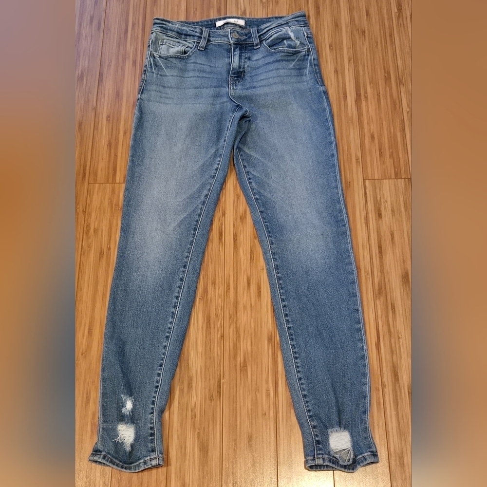 Willow - Root Distressed Blue Jeans